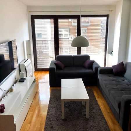 Modern Cosy Apartment By Smm Скопие Екстериор снимка