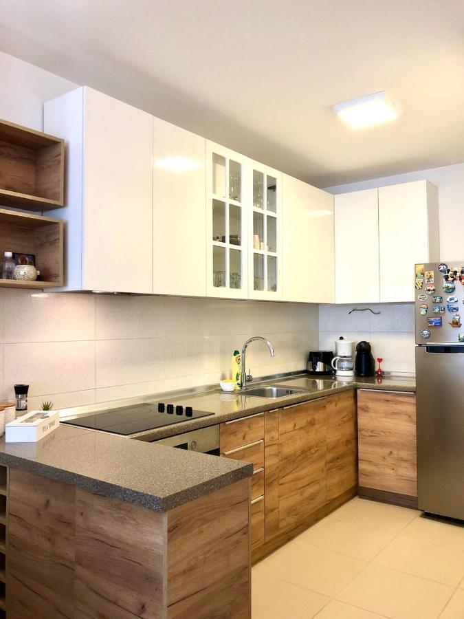 Modern Cosy Apartment By Smm Скопие Екстериор снимка